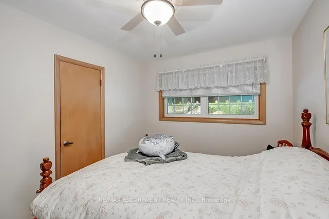 Additional property image - 327 Strathcona Dr