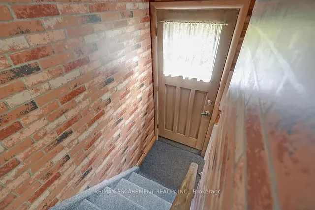 Additional property image - 327 Strathcona Dr