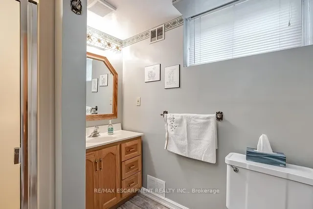 Additional property image - 327 Strathcona Dr