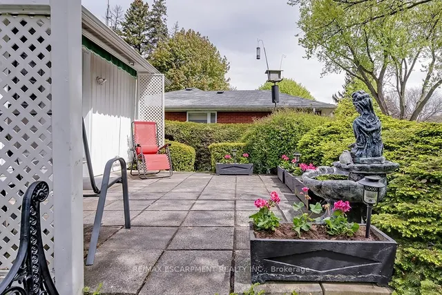 Additional property image - 327 Strathcona Dr
