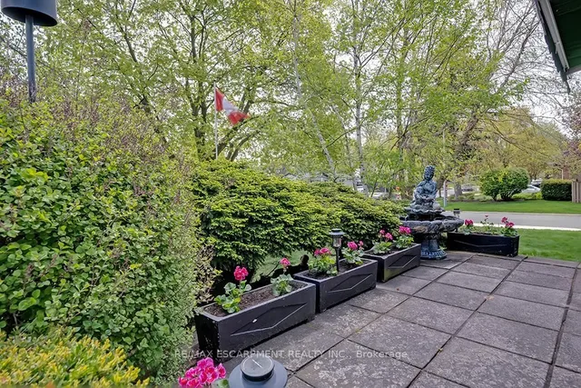 Additional property image - 327 Strathcona Dr