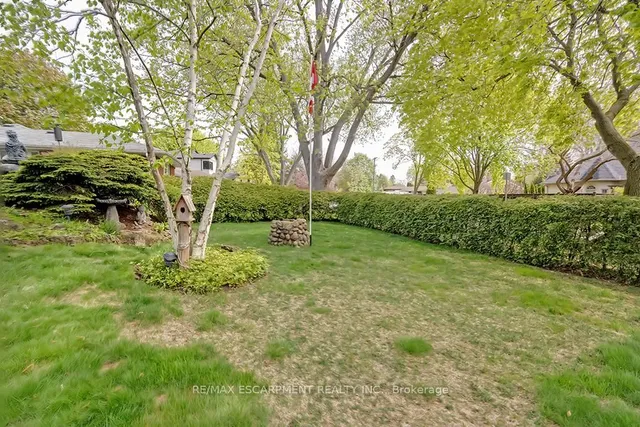 Additional property image - 327 Strathcona Dr