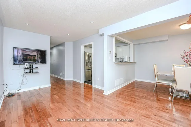 Additional property image - 622 Lumberton Cres
