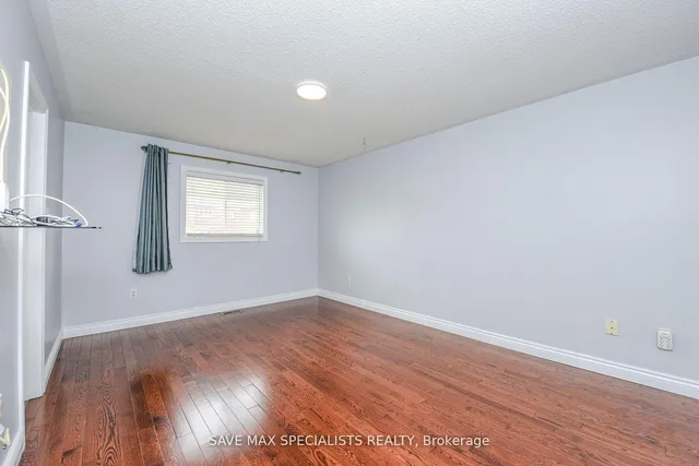 Additional property image - 622 Lumberton Cres