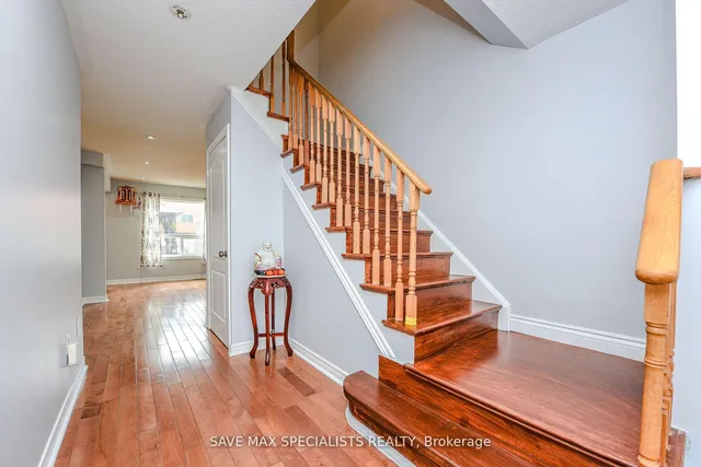 Additional property image - 622 Lumberton Cres