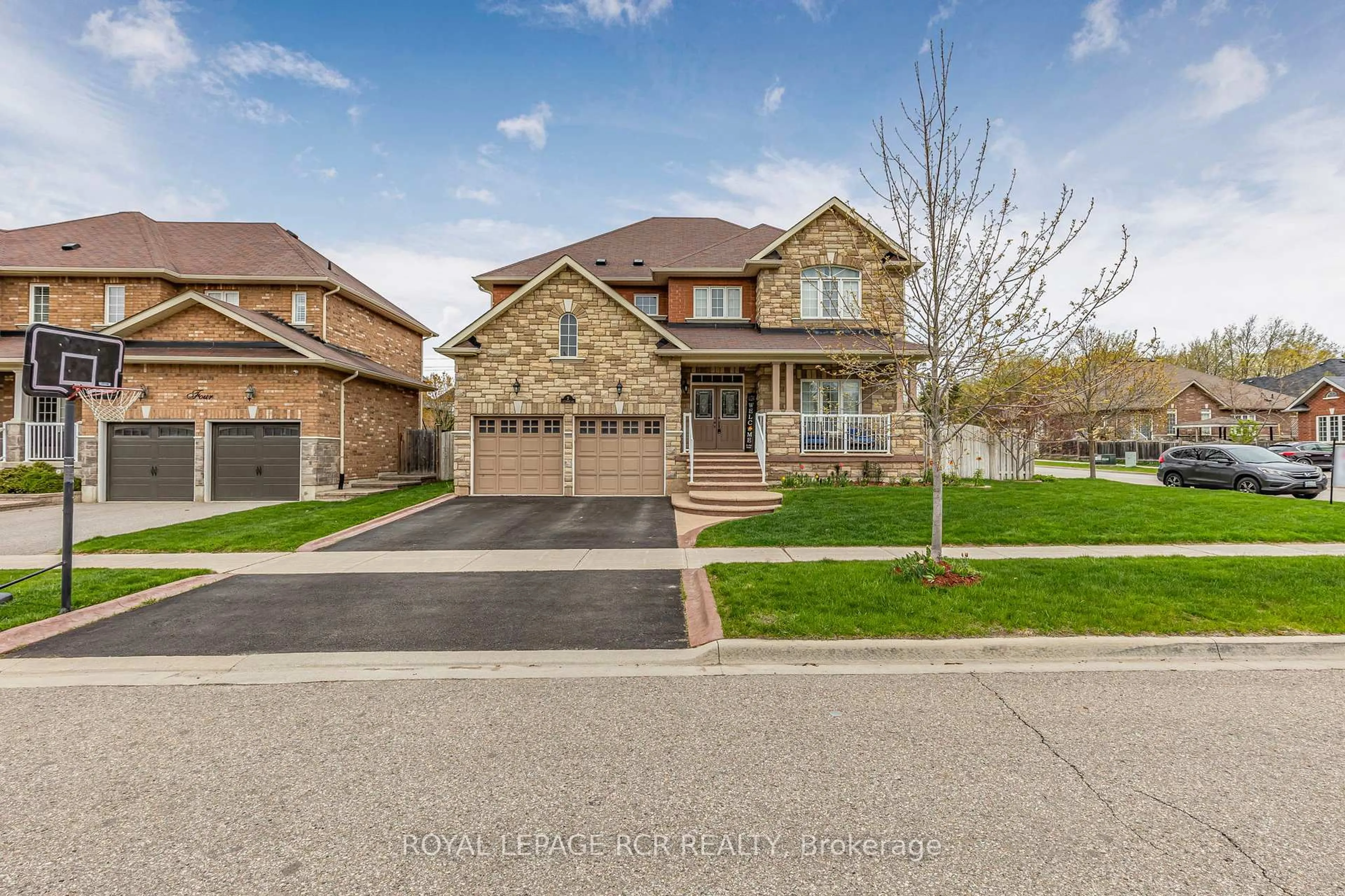 Home with brick exterior material, street for 2 Littlebrook Lane, Caledon Ontario L7C 3M4
