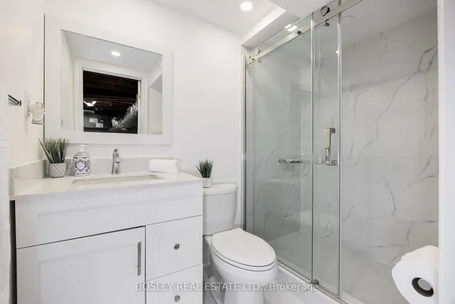 Additional property image - 4357 Bloor St Unit 16
