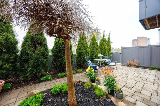Additional property image - 4357 Bloor St Unit 16
