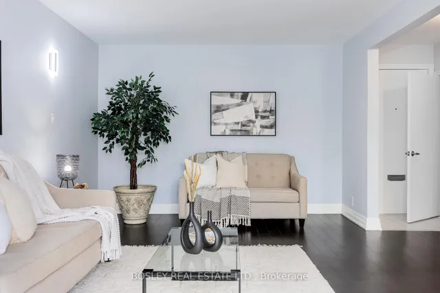 Additional property image - 4357 Bloor St Unit 16