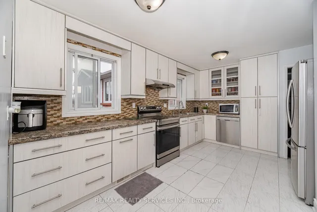 Additional property image - 30 Panda Lane