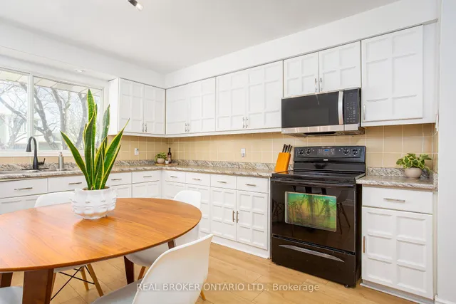 Additional property image - 1135 McCraney St Unit 6
