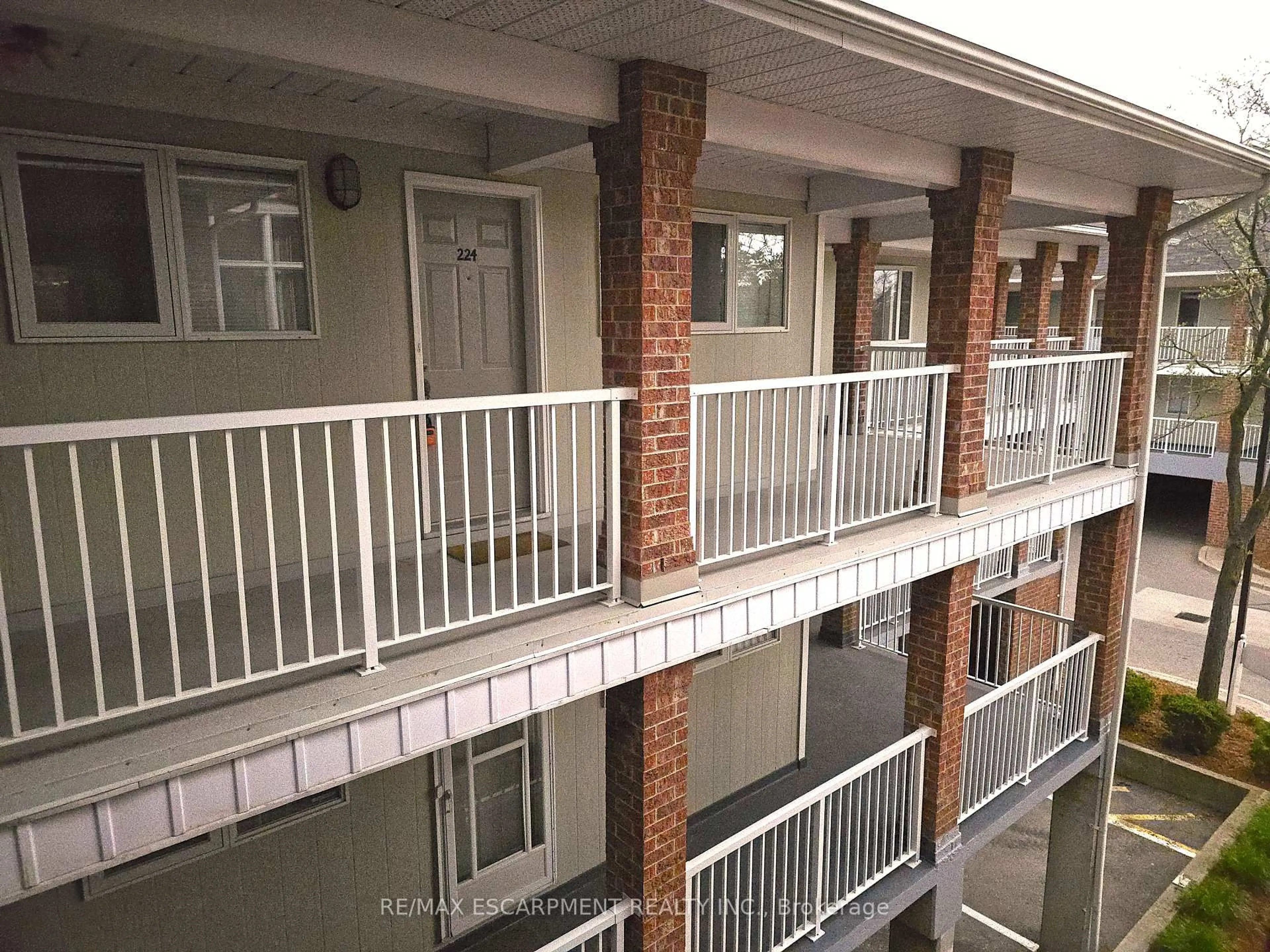 Balcony in the apartment, unknown for 101 Bristol Rd #224, Mississauga Ontario L4Z 3P4