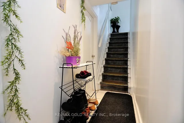 Additional property image - 96 Silverstone Dr