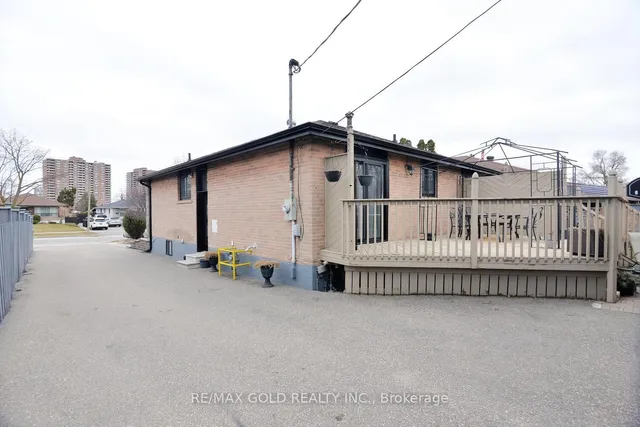 Additional property image - 96 Silverstone Dr