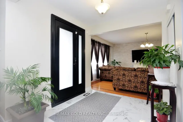 Additional property image - 96 Silverstone Dr