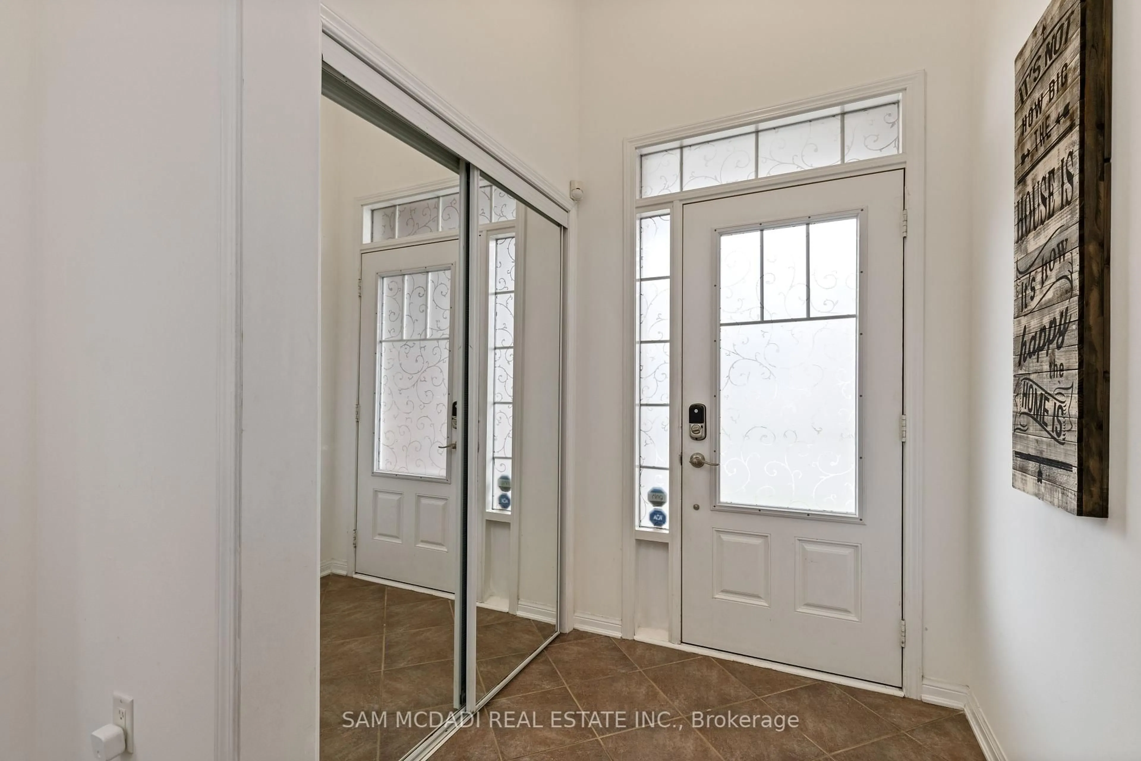 Indoor entryway for 597 Bartleman Terr, Milton Ontario L9T 6Z4