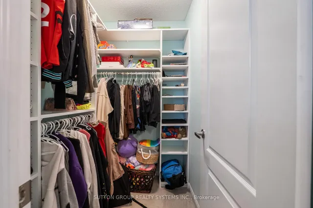 Additional property image - 925 Dice Way