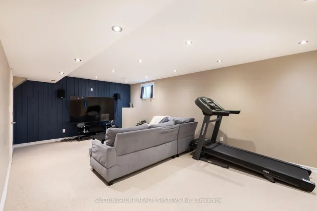 Additional property image - 925 Dice Way