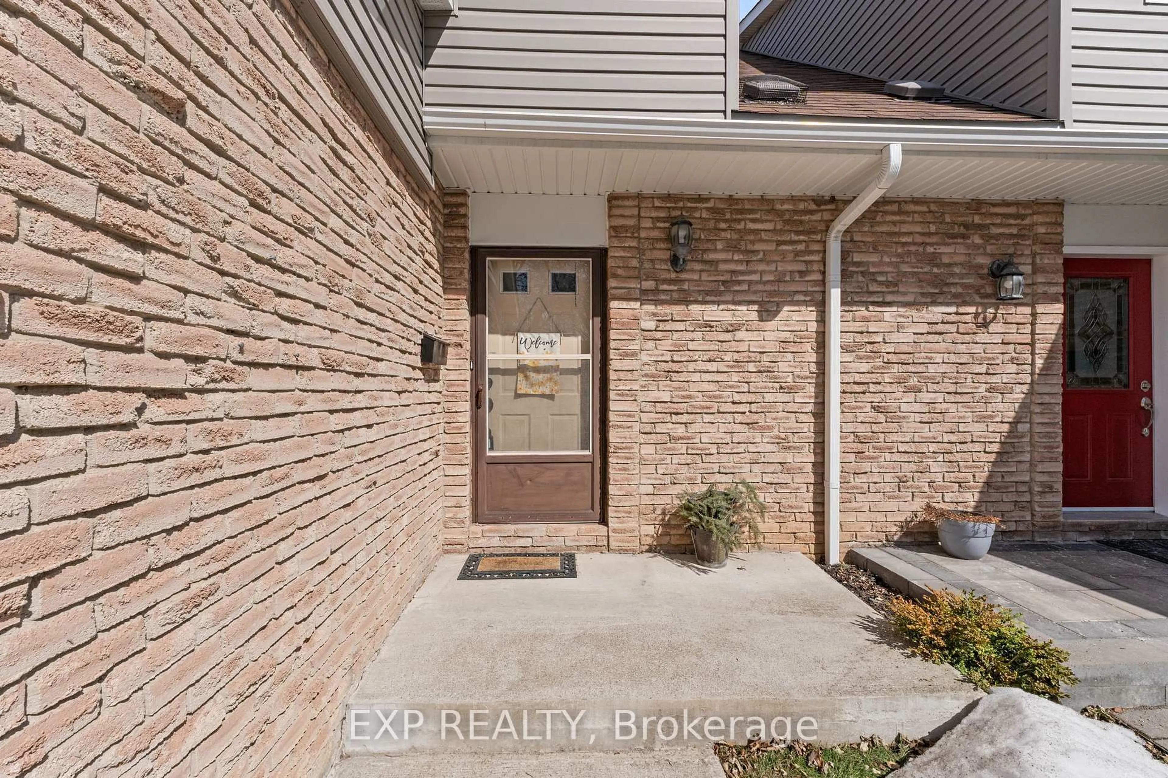 Home with brick exterior material, street for 2722 Andorra Circ, Mississauga Ontario L5N 2H9