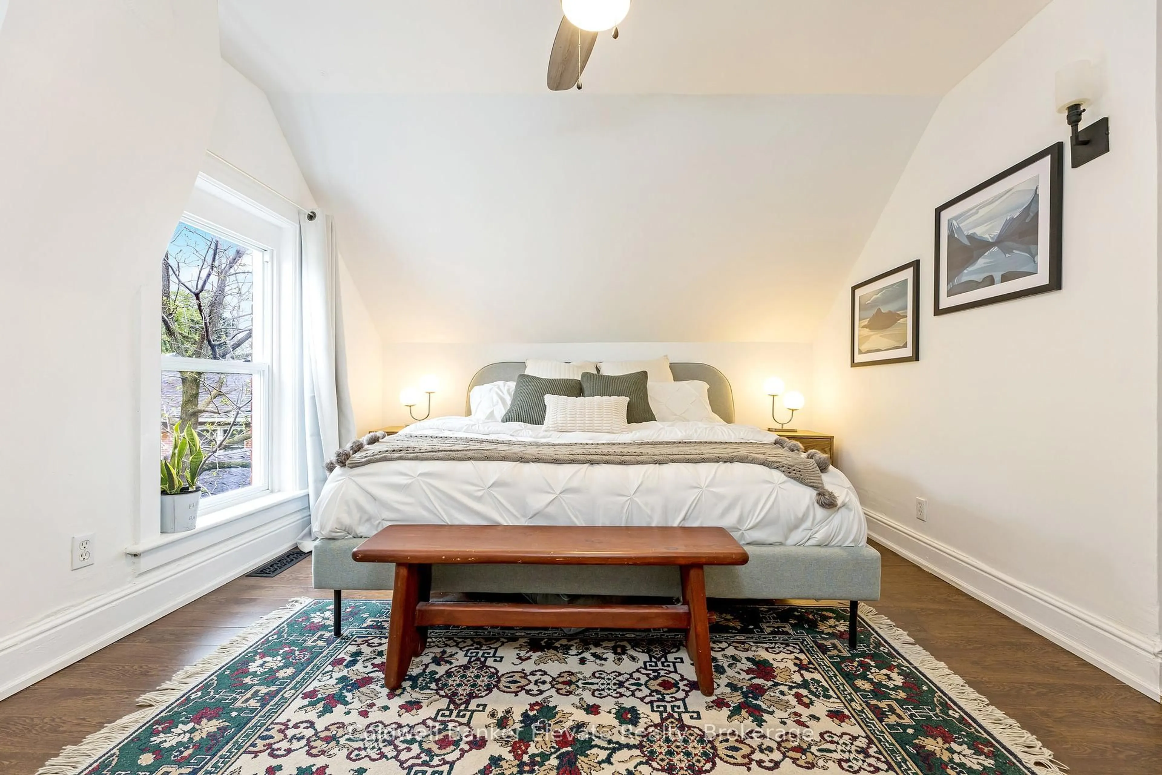 Bedroom with bed, unknown for 243 Queen St, Halton Hills Ontario L7J 1P7