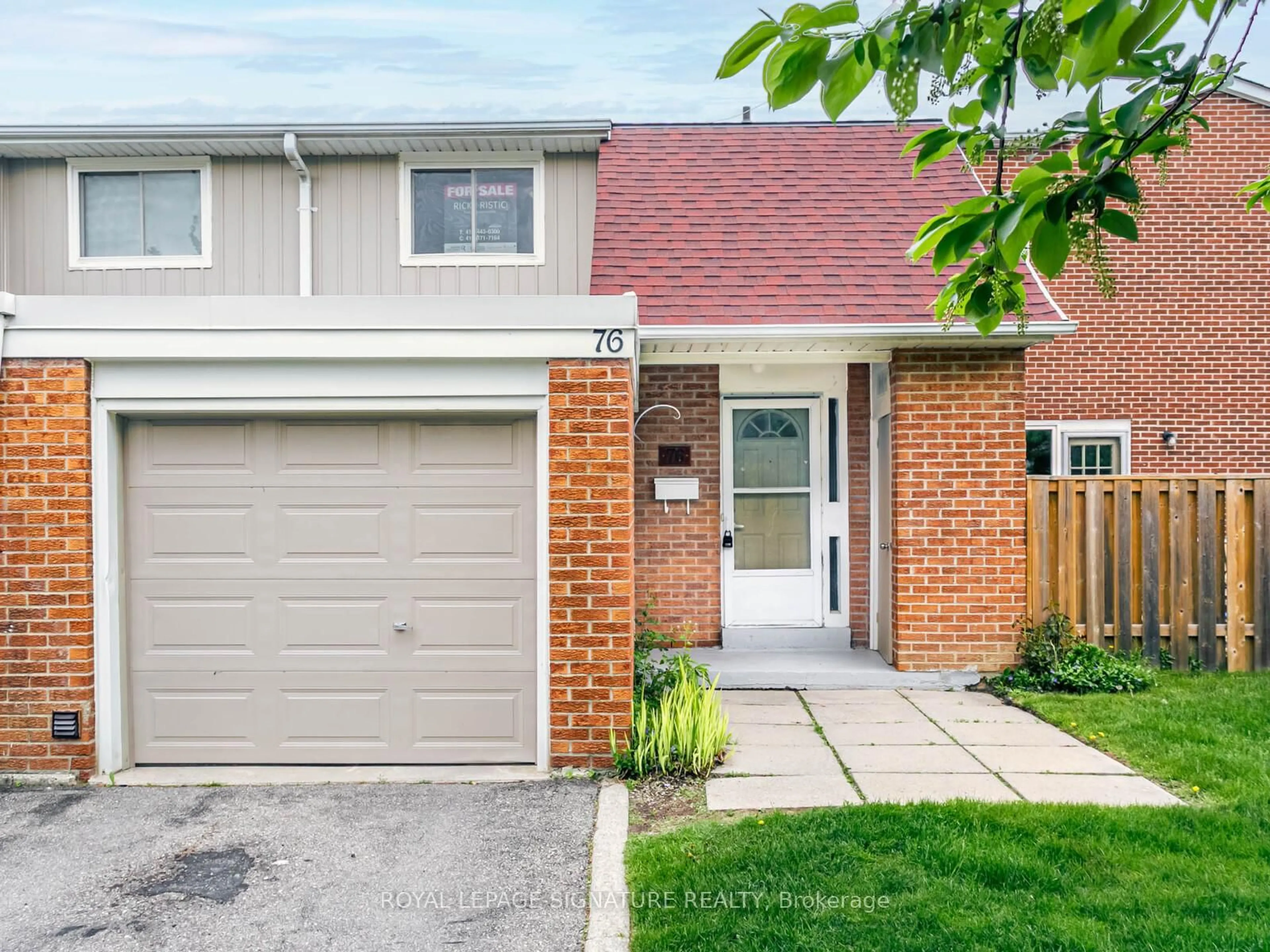 Home with brick exterior material, street for 215 Mississauga Valley Blvd #76, Mississauga Ontario L5A 1Y7