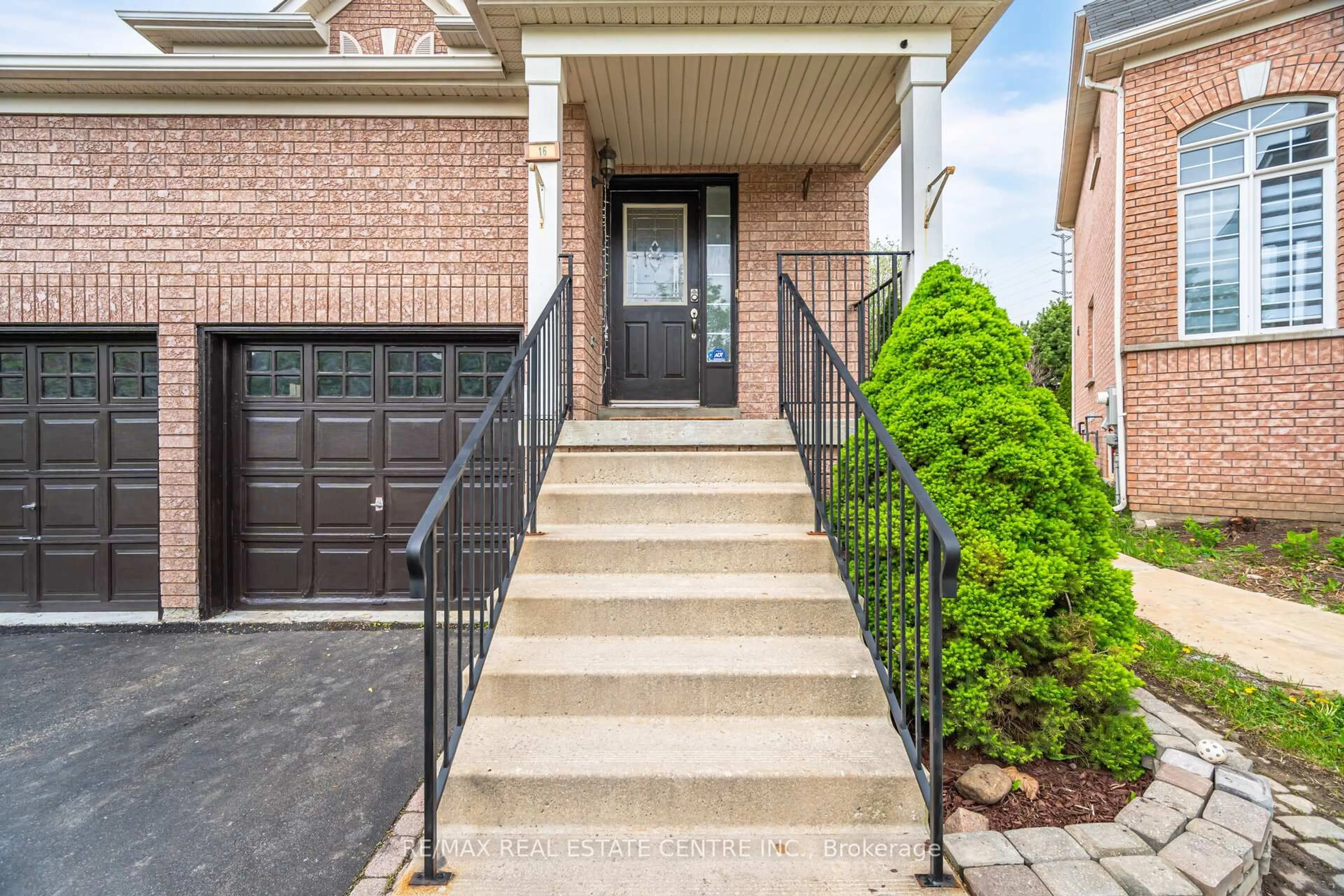 Home with brick exterior material, street for 16 Mistycreek Cres, Brampton Ontario L7A 3E8