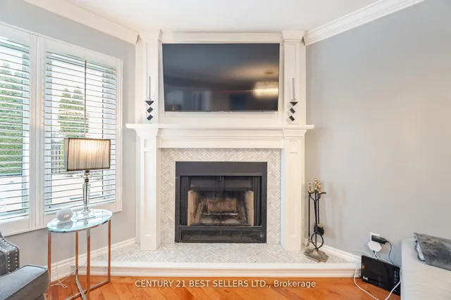 Additional property image - 657 Savoy Cres