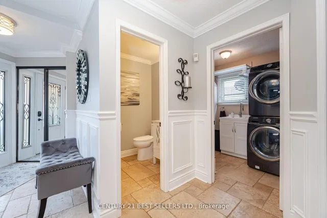 Additional property image - 657 Savoy Cres