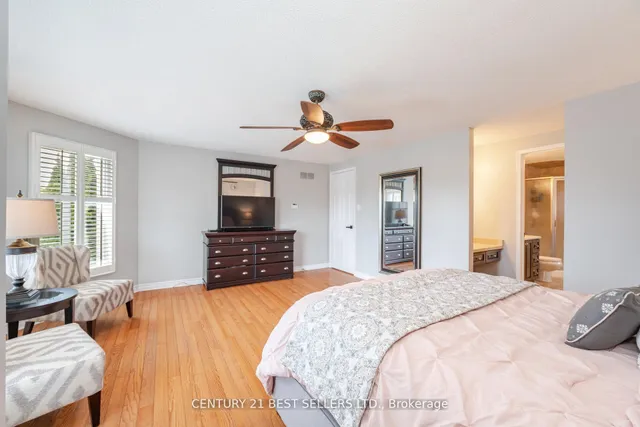Additional property image - 657 Savoy Cres
