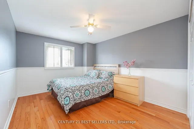 Additional property image - 657 Savoy Cres
