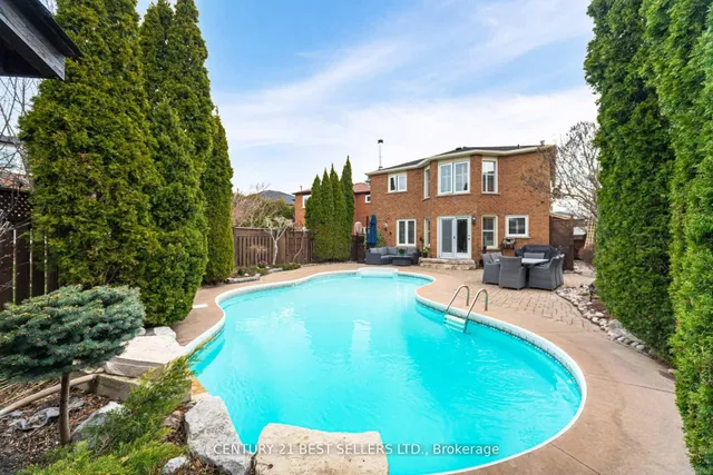 Additional property image - 657 Savoy Cres