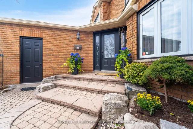 Additional property image - 657 Savoy Cres