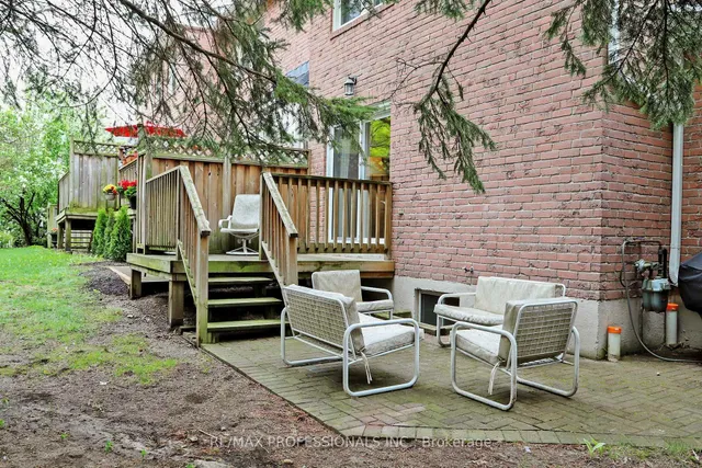Additional property image - 65 Tamarack Circ