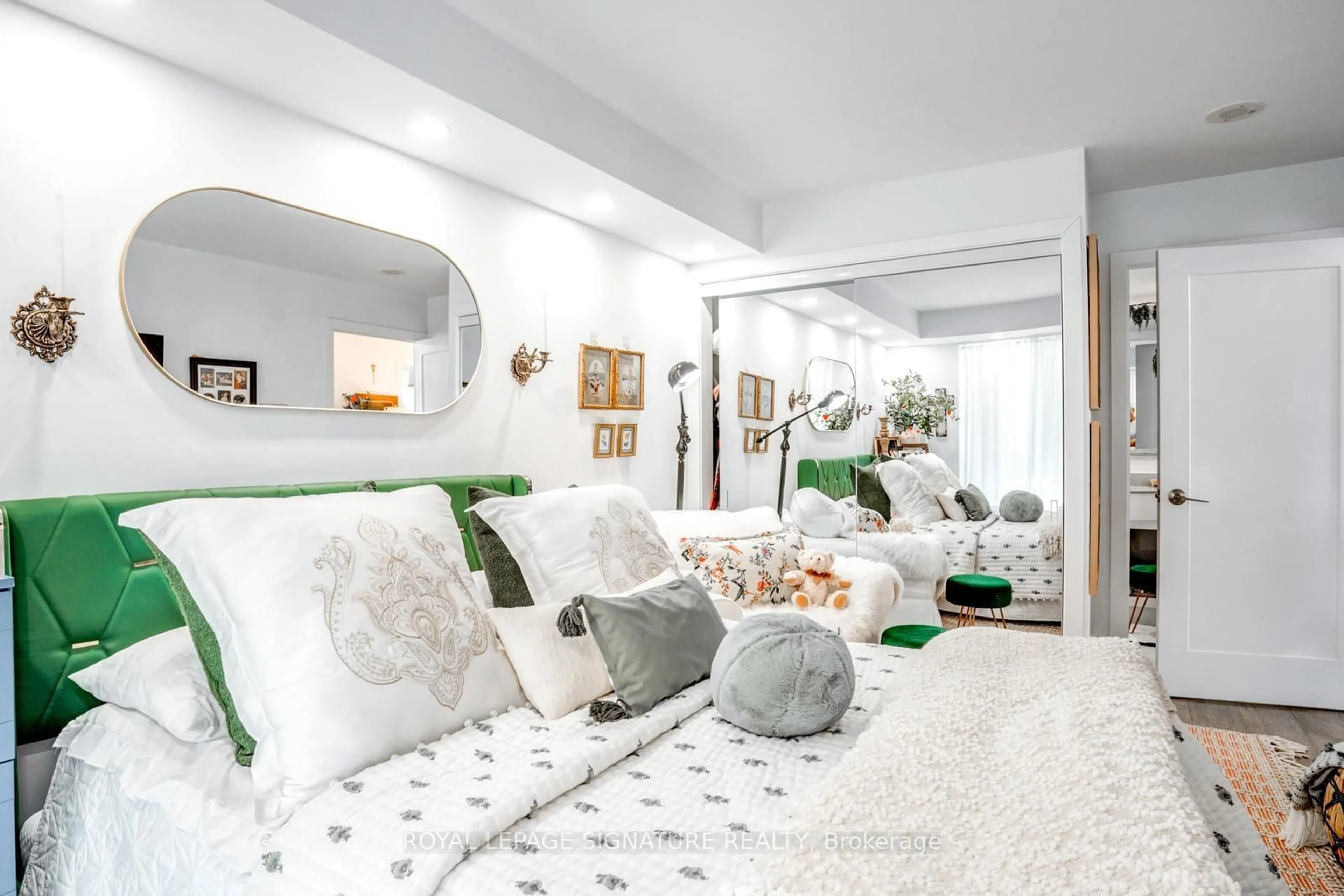 Bedroom with bed, carpet floor for 7 Michael Power Pl #1503, Toronto Ontario M9A 0A4