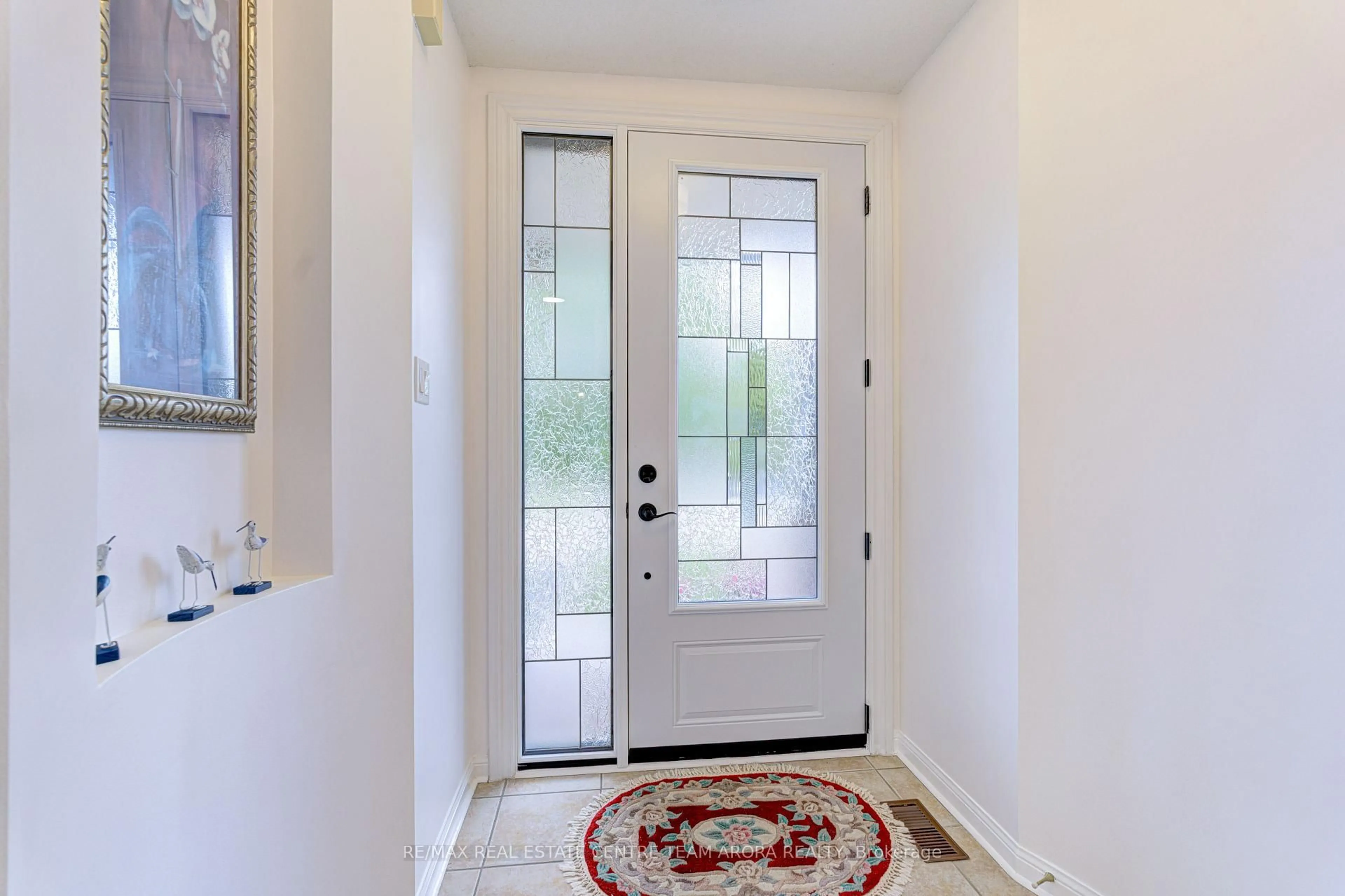 Indoor entryway for 5875 O'meara St, Mississauga Ontario L5V 2X2