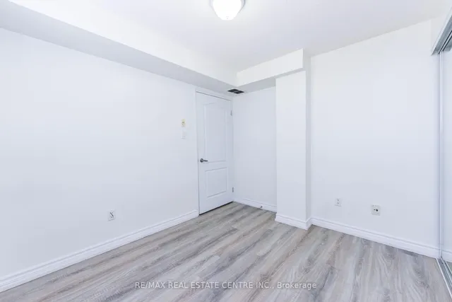 Additional property image - 7405 Goreway Dr Unit 520