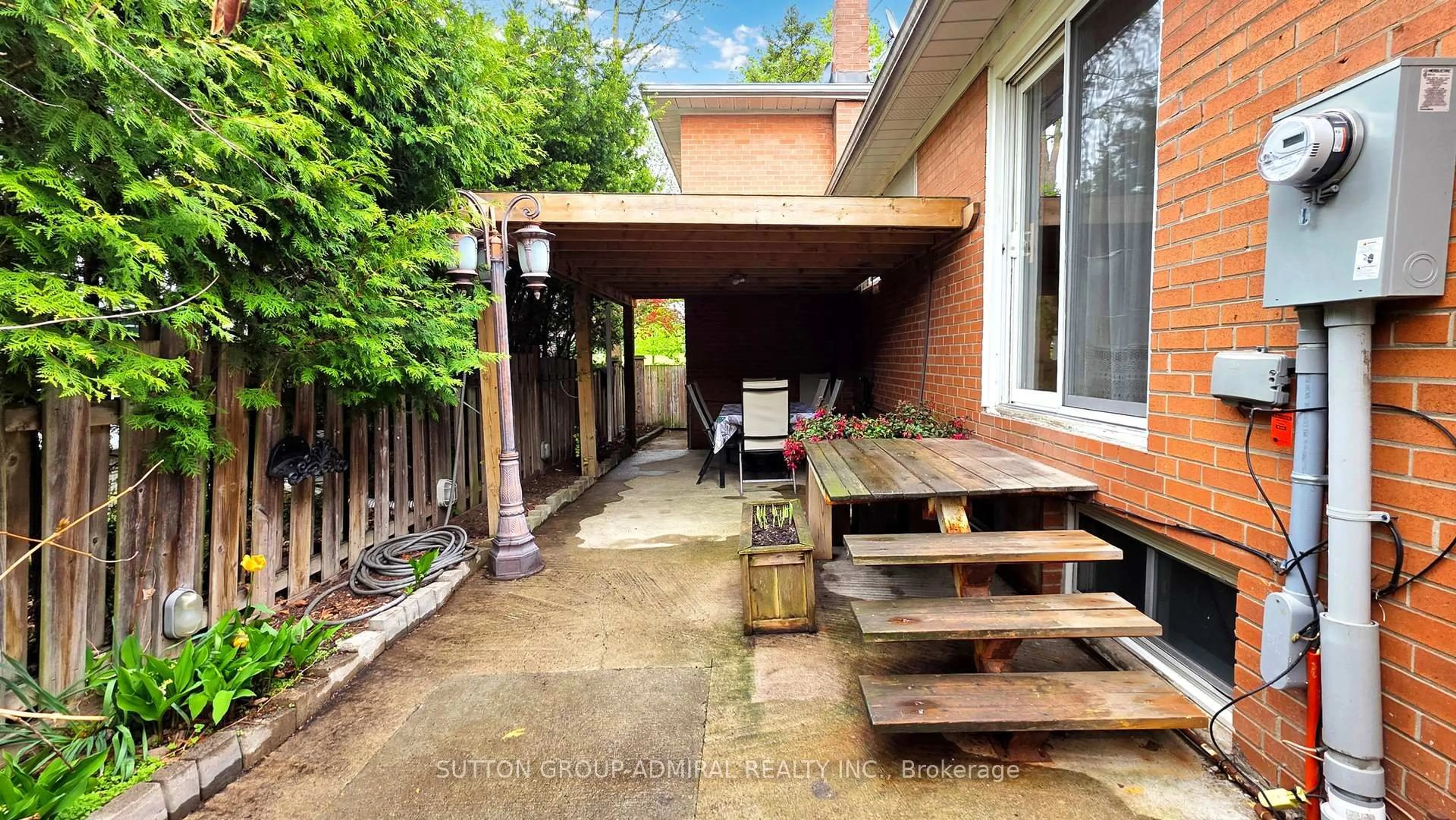 Patio, street for 2 Winterton Dr, Toronto Ontario M9B 3G5