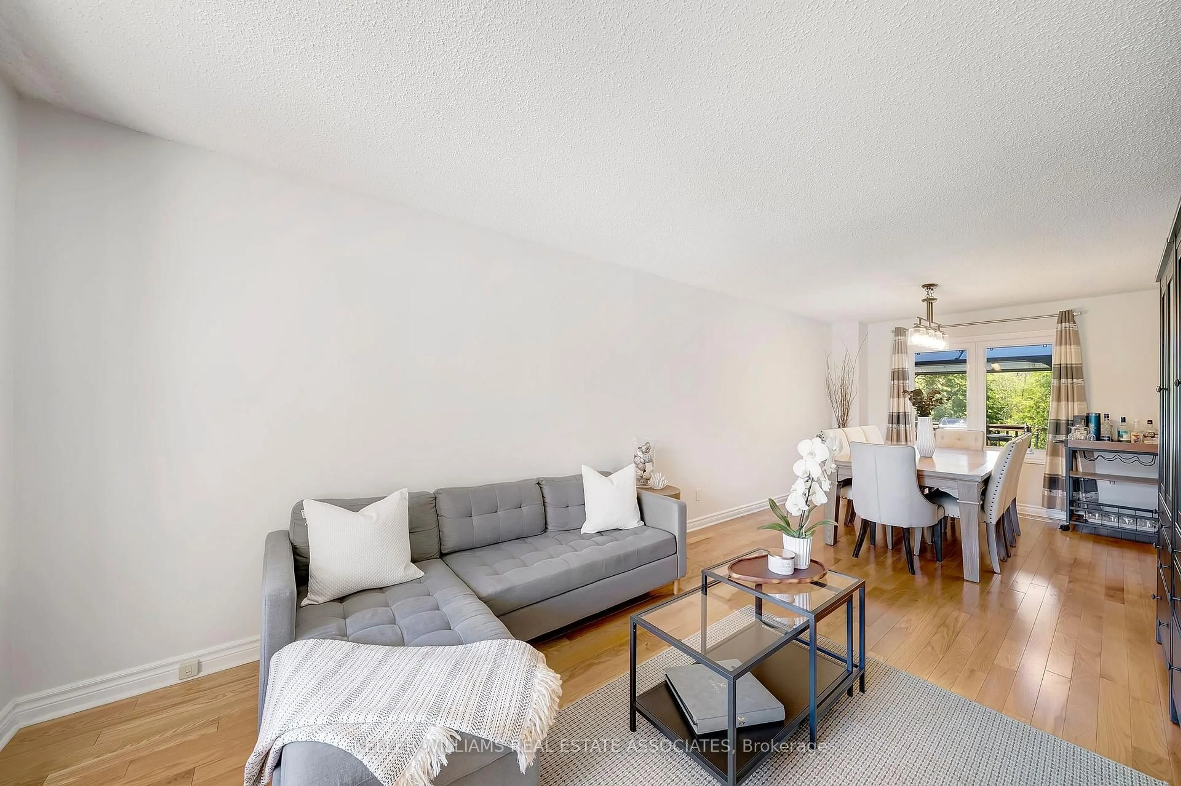Living room with furniture, unknown for 38 Stillwater Cres, Brampton Ontario L6X 3L2