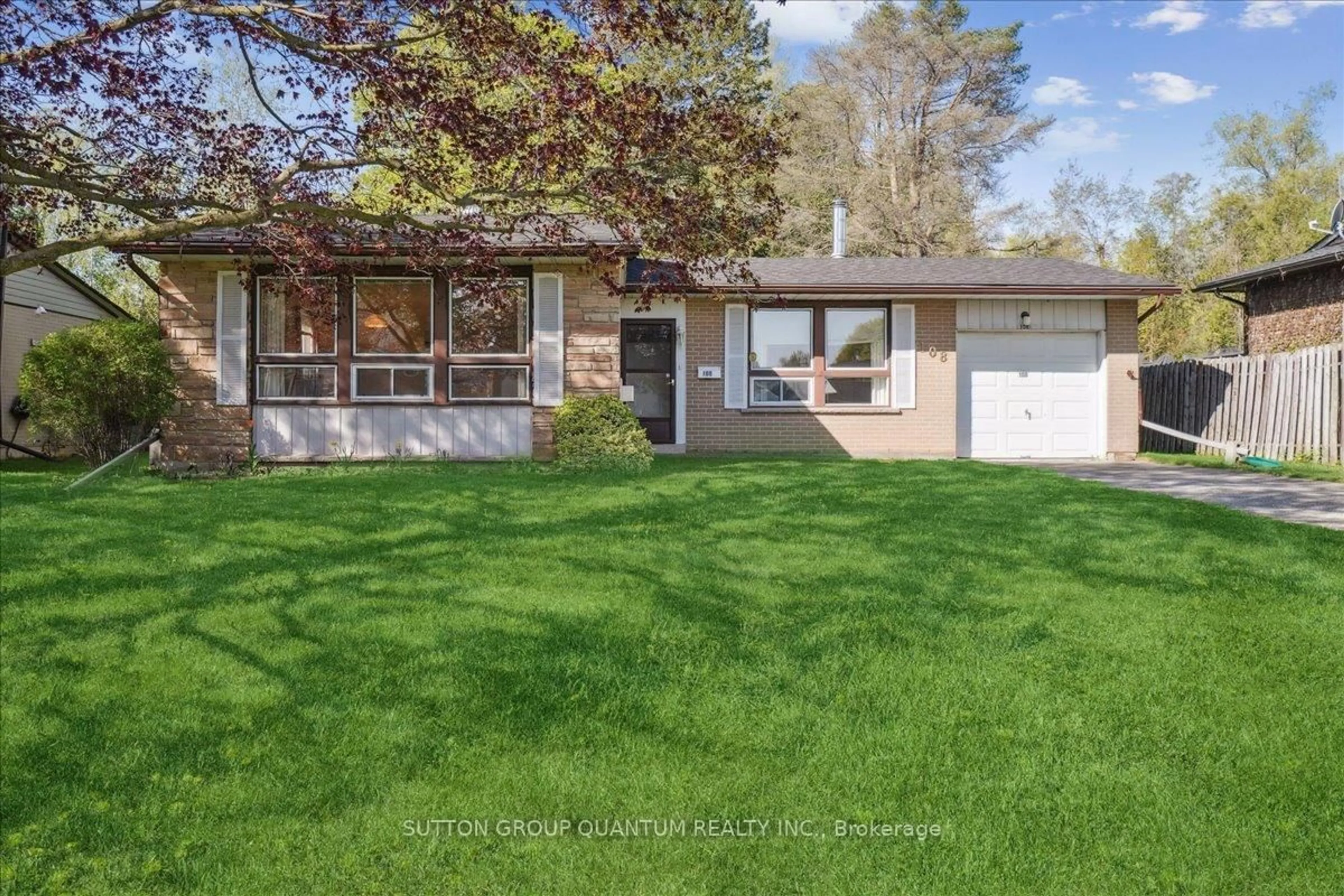 Home with vinyl exterior material, street for 108 Elmore Dr, Halton Hills Ontario L7J 1T2