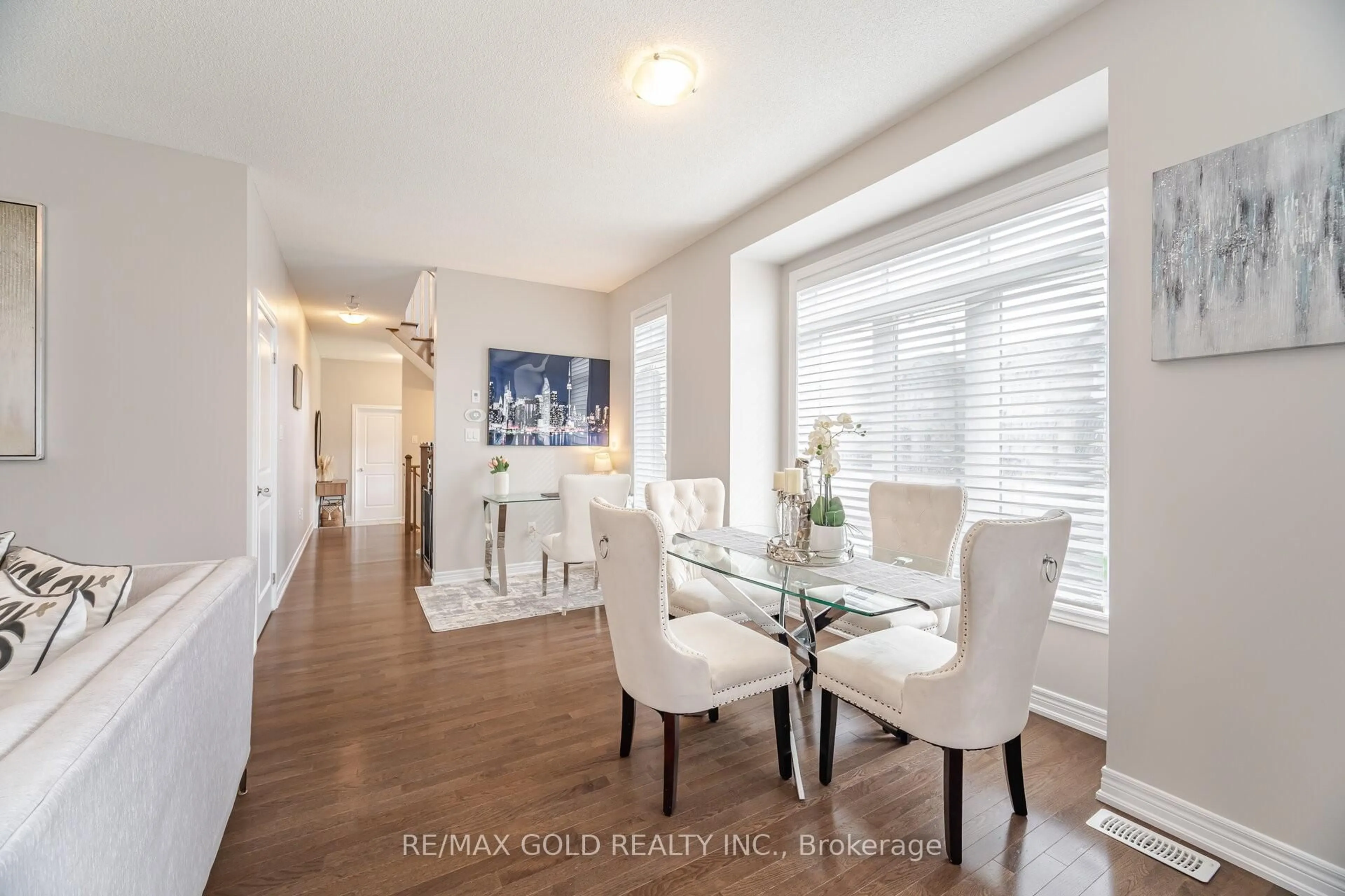 Dining room, wood/laminate floor for 533 Veterans Dr, Brampton Ontario L7A 5A6