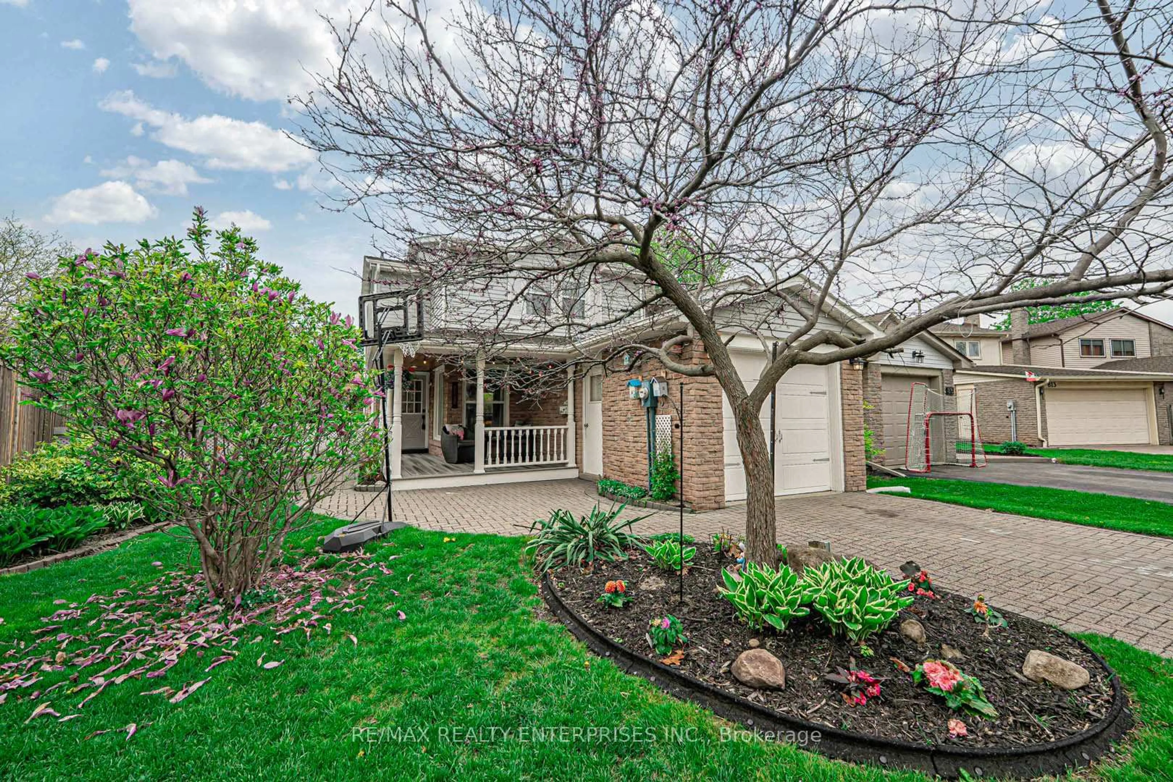 Unknown for 817 Merritt Dr, Milton Ontario L9T 4J9