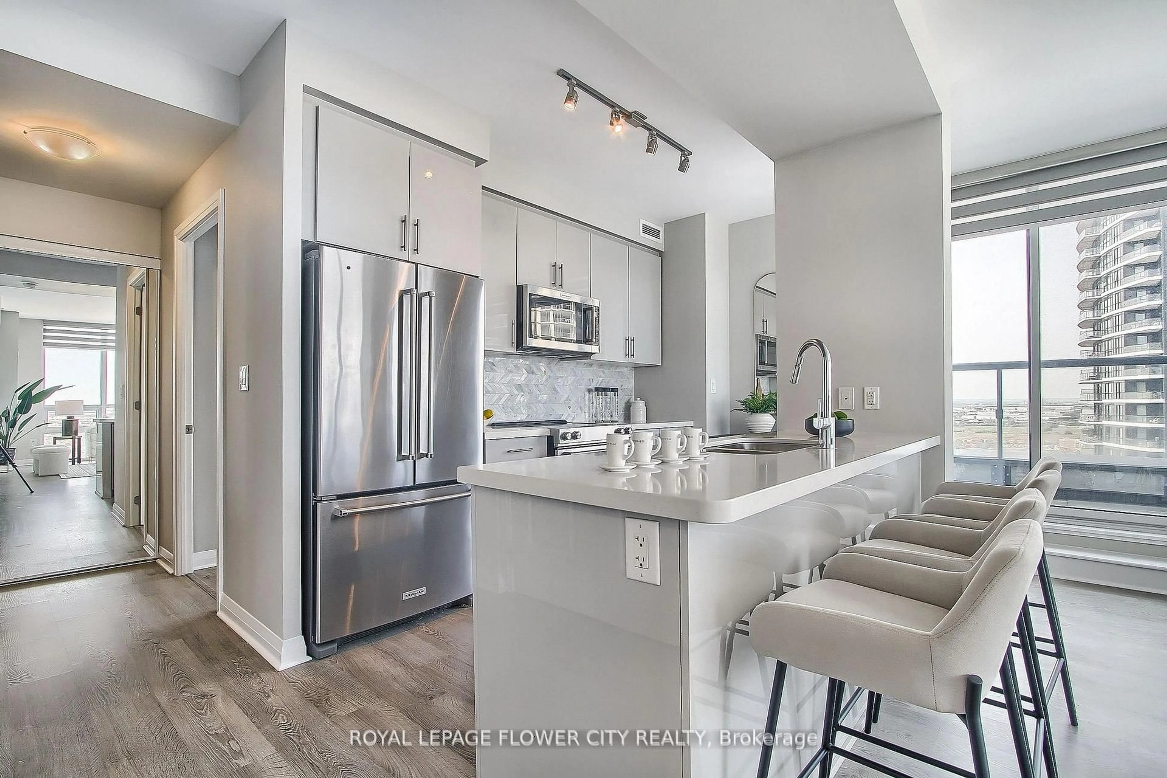 Open concept kitchen, ceramic/tile floor for 5025 Four Springs Ave #2401, Mississauga Ontario L5R 0G5