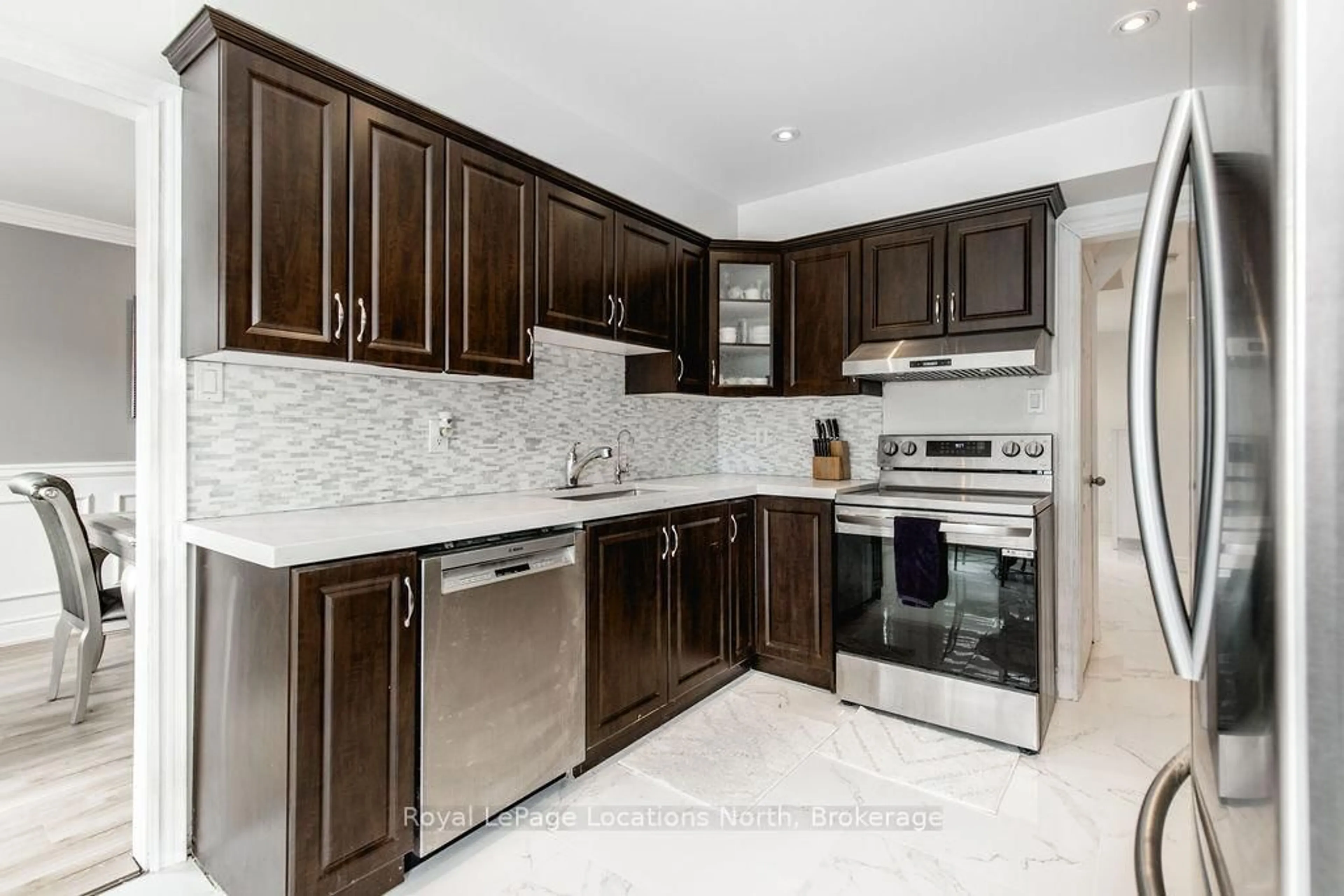 Unknown for 120 Candy Cres, Brampton Ontario L6X 3T5