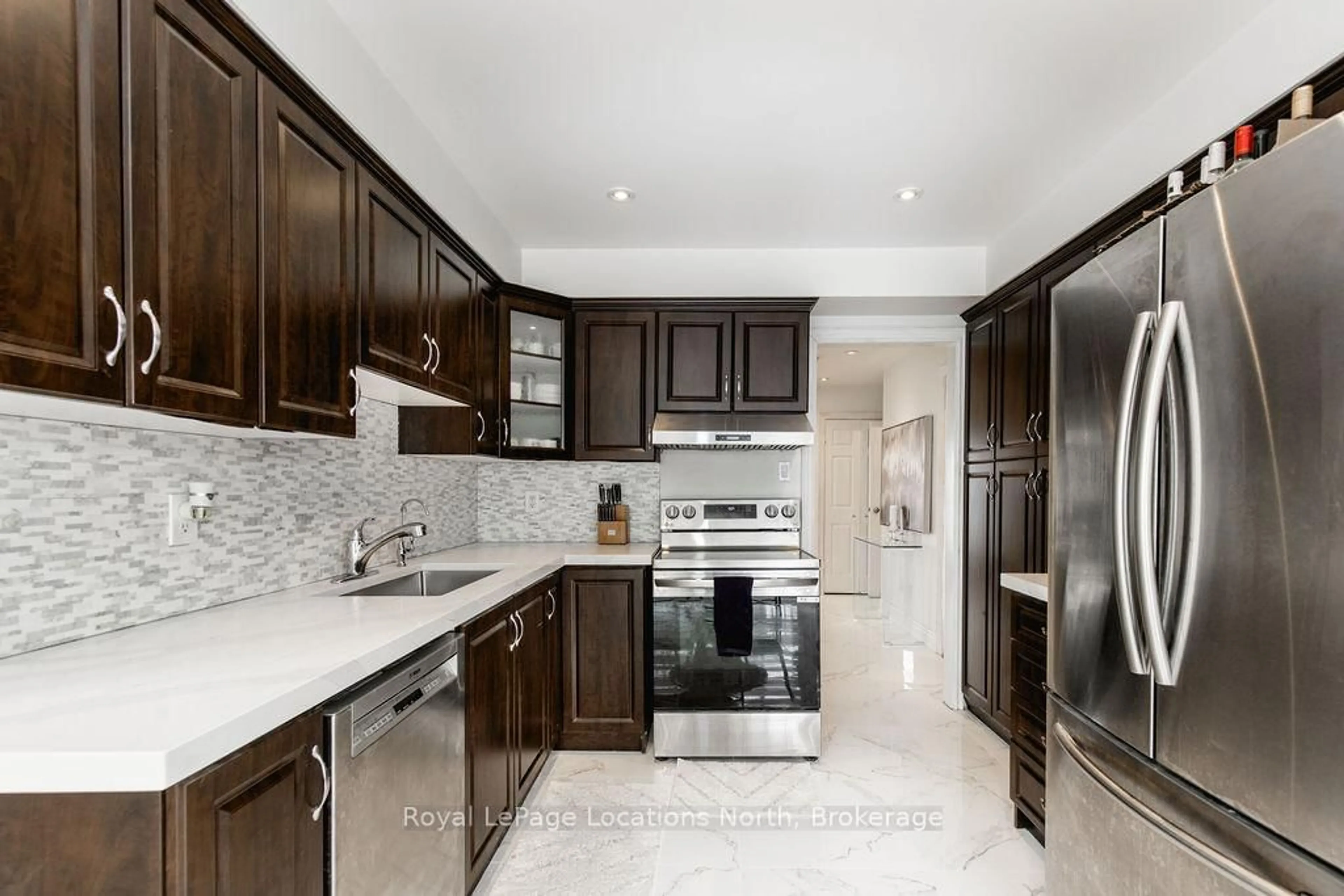 Unknown for 120 Candy Cres, Brampton Ontario L6X 3T5