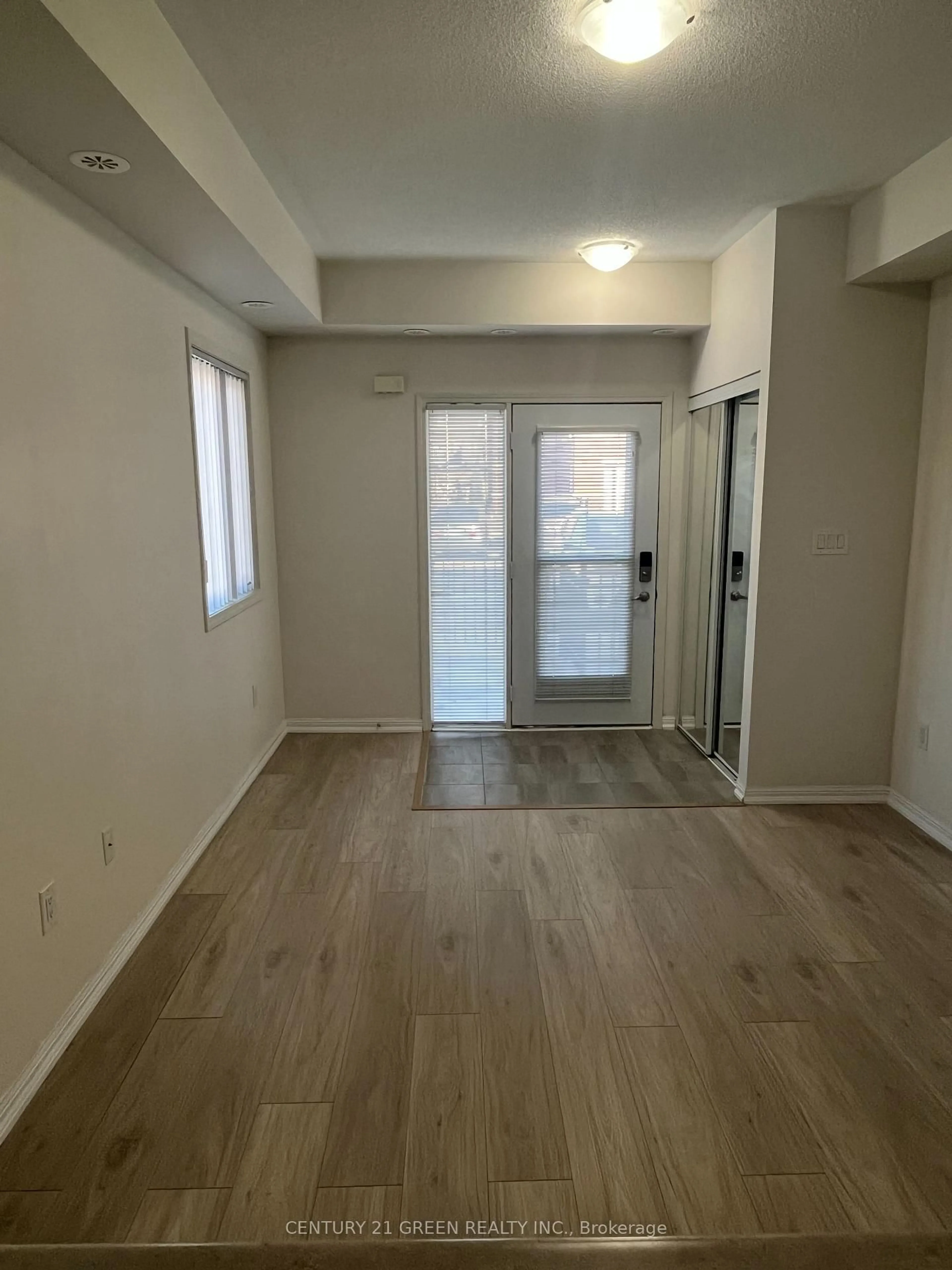 A pic of a room for 250 Sunny Meadow Blvd #310, Brampton Ontario L6R 3Y6