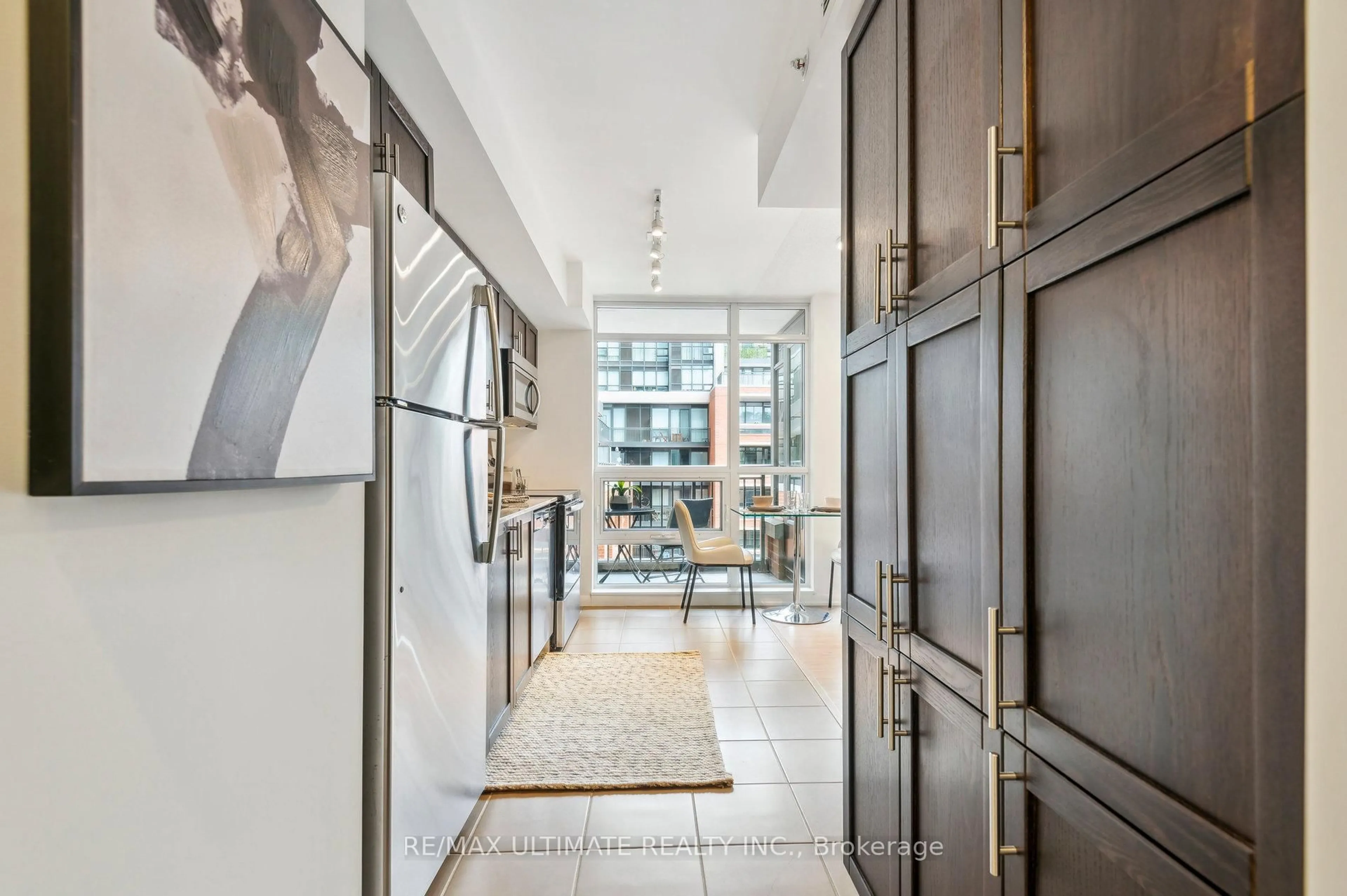 Indoor entryway for 830 Lawrence Ave #730, Toronto Ontario M6A 0A2