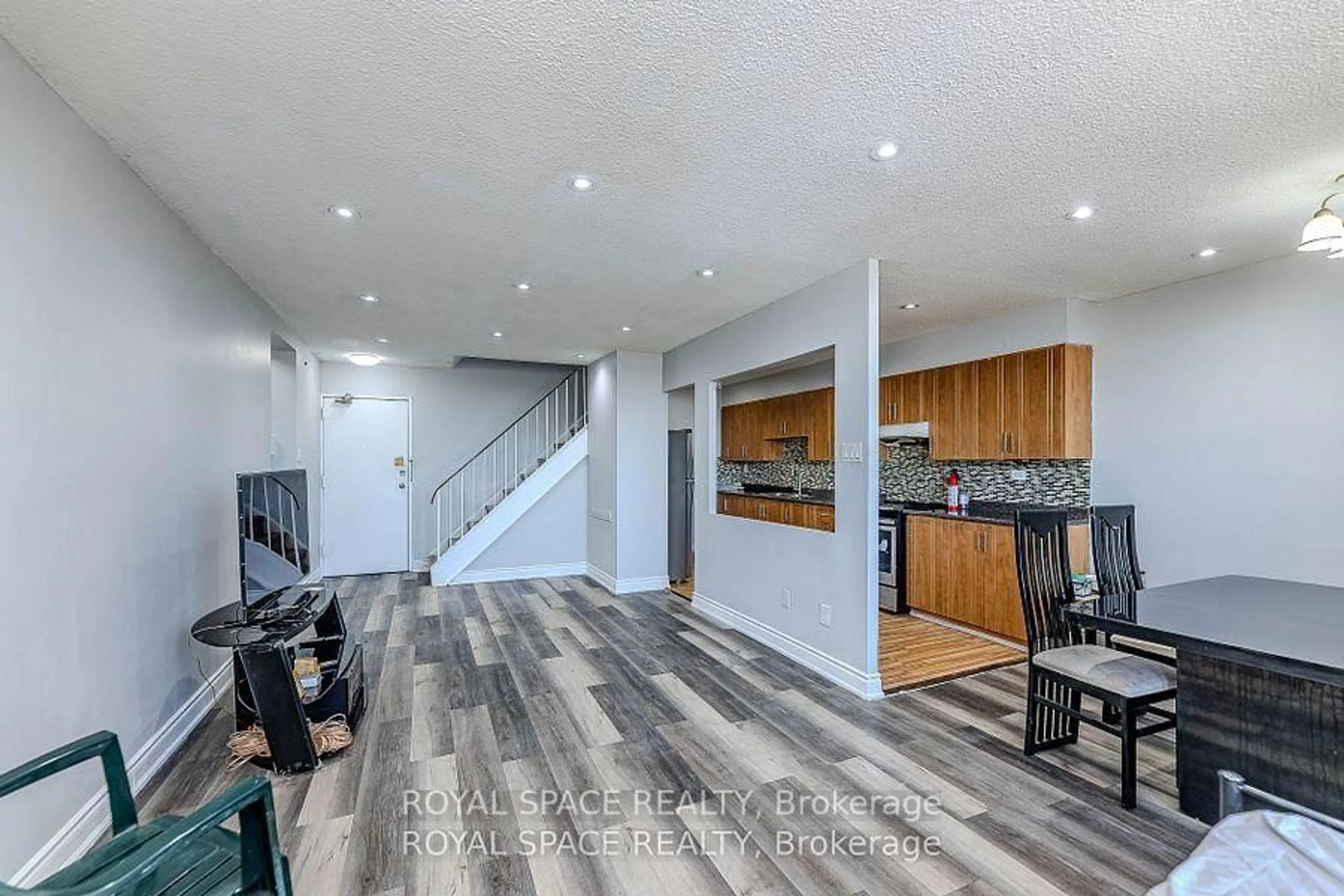 Open concept kitchen, unknown for 45 Silverstone Dr #1009, Toronto Ontario M9V 4B1