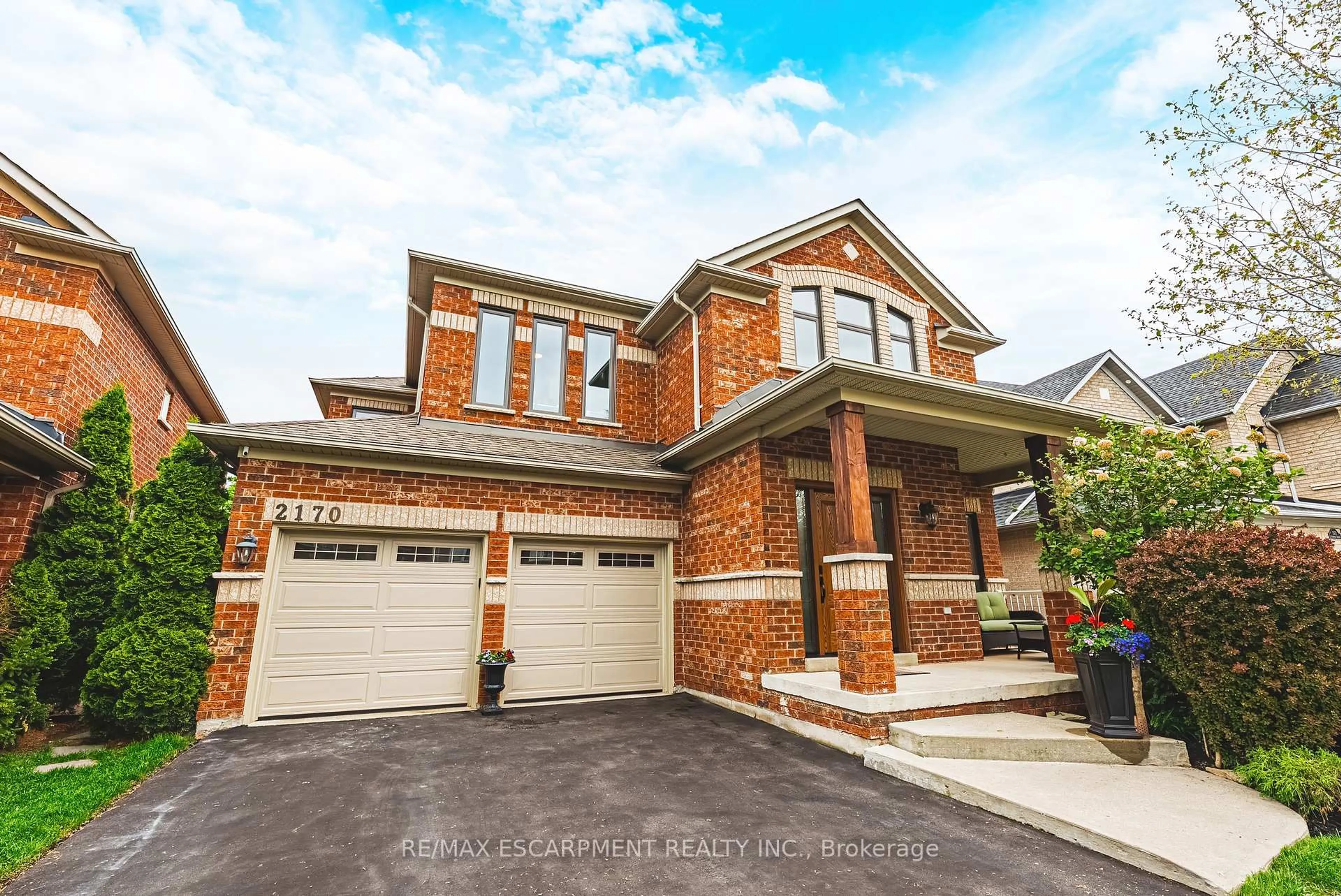 Home with brick exterior material, street for 2170 Coldwater St, Burlington Ontario L7L 7K5