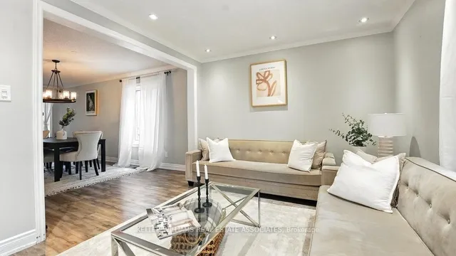 Additional property image - 599 Ashprior Ave