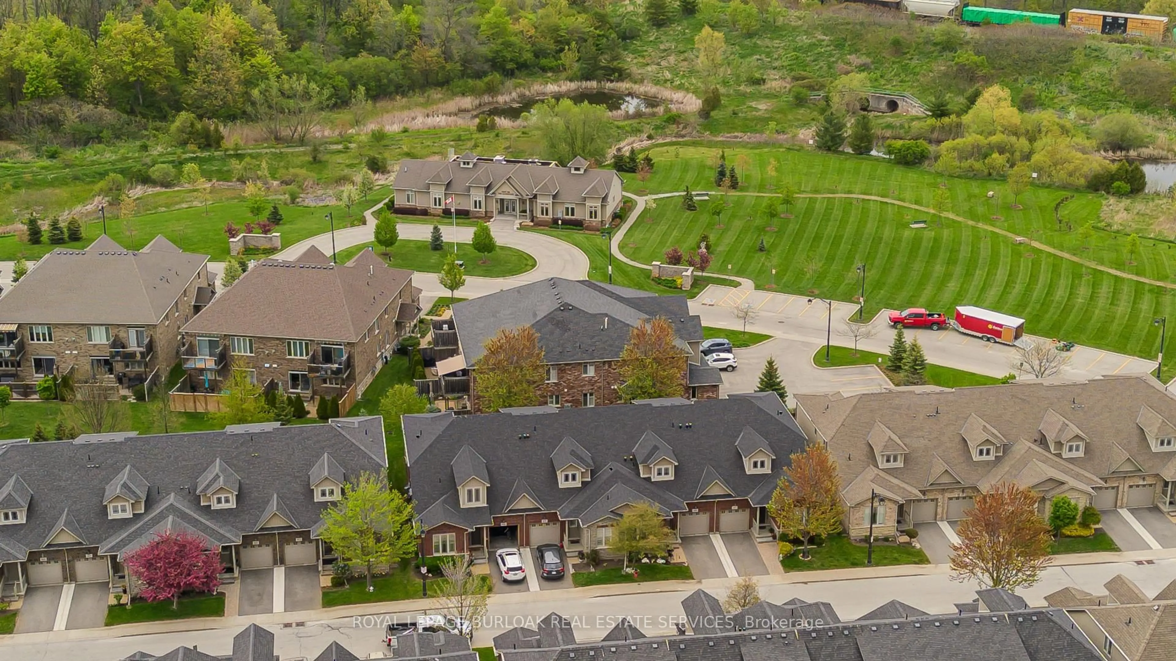A pic from outside/outdoor area/front of a property/back of a property/a pic from drone, unknown for 2125 Itabashi Way #97, Burlington Ontario L7M 0A1